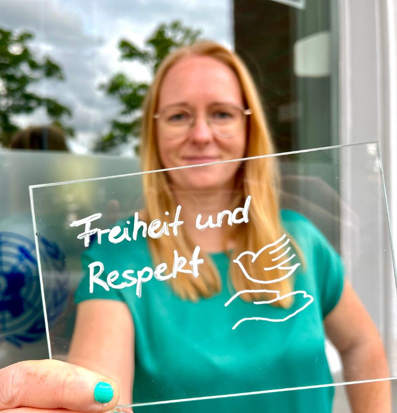 Katja Dietrich fuer Freiheit und Respekt in Weisswasser